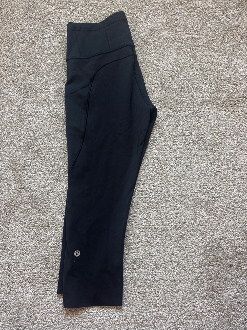 lululemon athletica Women’s Black capris Leggings